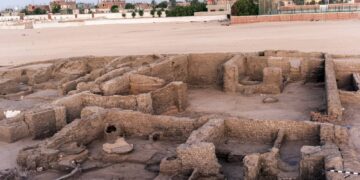 بالصور.. اكتشاف مدينة سكنية وجبانة من القرن الـ18 في موقع شيخ العرب همام