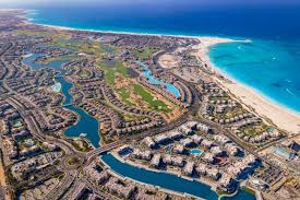 خطة حكومية لبناء 30 ألف غرفة فندقية بالساحل الشمالي