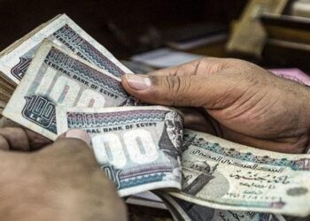 ما ضوابط الخصم من الأجر في قانون العمل الجديد؟