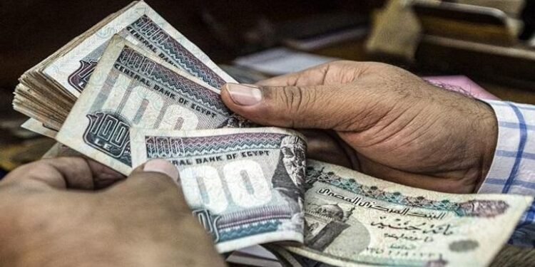 ما ضوابط الخصم من الأجر في قانون العمل الجديد؟