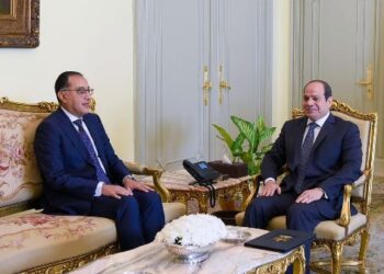 رئيس الوزراء يهنئ الرئيس السيسي بحلول عيد الفطر المبارك