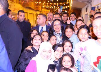 إفطار المطرية.. وزيرة التضامن تتفقد التجهيزات وتعلن تأسيس “شباب 15 رمضان”