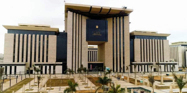 “الخارجية” تتابع أوضاع المصريين المقيمين والعالقين بالمنطقة على مدار الساعة