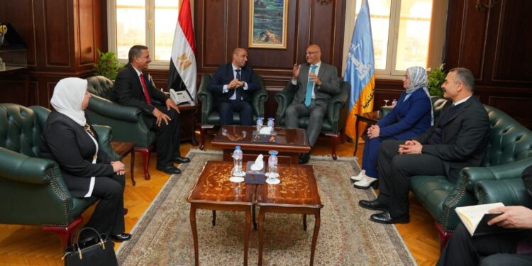 وزارة العمل تفتح أبواب رزق جديدة للشباب