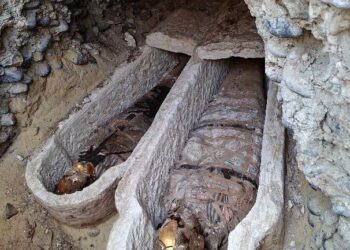 كشف أثري جديد في المنيا .. ما سر المومياء المحروقة؟