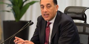 مد مواعيد غلق المحلات إلى 11 مساءً اعتبارًا من الجمعة حتى 27 أبريل الجاري