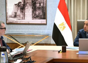 مدبولي يتابع مع وزير التخطيط الموقف التنفيذي لخطة العام المالي 2026/2025