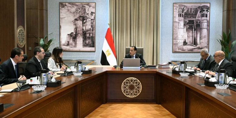 كيان رسميّ للمطورين.. رئيس الوزراء يتابع إجراءات تنظيم السوق العقارية
