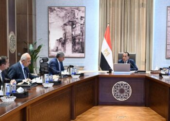 رئيس الوزراء يبحث التوسع في إنشاء محطات حديثة للثروة الحيوانية لتعزيز الأمن الغذائي