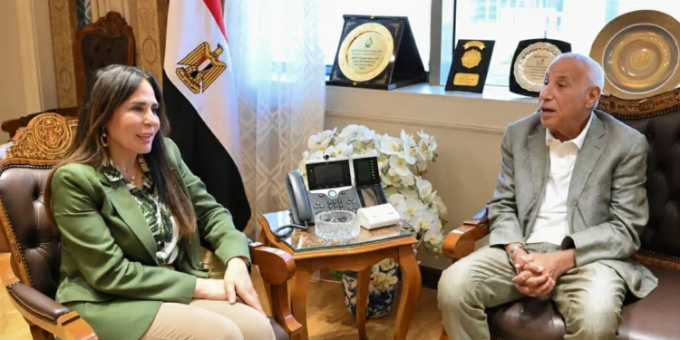 لقاء بين وزيرة الإسكان ورئيس الزمالك لبحث ملف أرض النادي وخطط التطوير المستقبلية