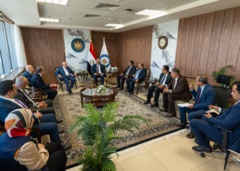 وزير البترول يبحث مع «آفاق» للتعدين خطط التوسع في استكشاف الذهب بالصحراء الشرقية