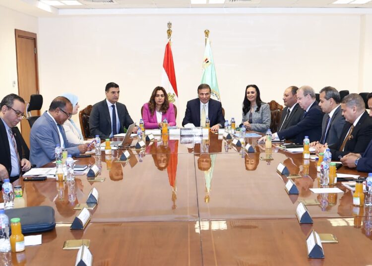 الزراعة تعقد اجتماعًا موسعًا لمتابعة تنفيذ مبادرة “القرية المنتجة”