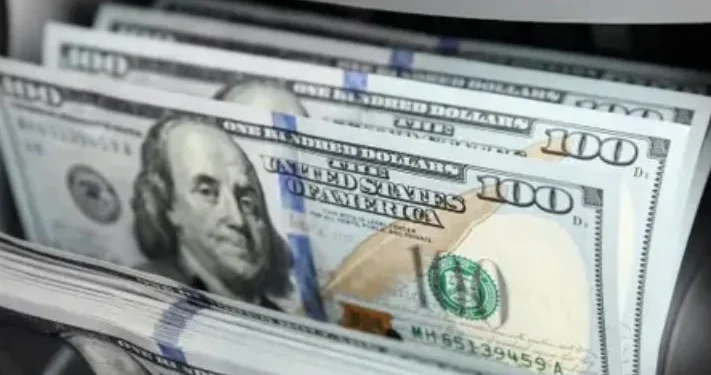 تباين أسعار الدولار أمام الجنيه المصري مع استئناف عمل البنوك بعد العطلة الأسبوعية