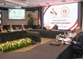 وزير الاستثمار يترأس لجنة اختبارات الملحقين التجاريين لتعزيز التصدير والاستثمار الخارجي