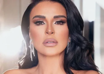 أسرار المكياج السموكي لدى النجمات العربيات بكل درجاته وكيفية تطبيقه