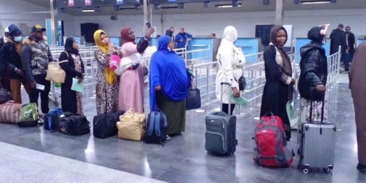 حظر دخول مواطني أربع دول أفريقية إلى ليبيا.. هل ينجح القرار في كبح الهجرة غير النظامية؟