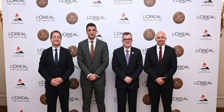 وزير الصناعة: استراتيجية مصر 2030 تستهدف تعظيم الابتكار.. و«لوريال مصر» نموذج للصناعة الخضراء والابتكار التكنولوجي