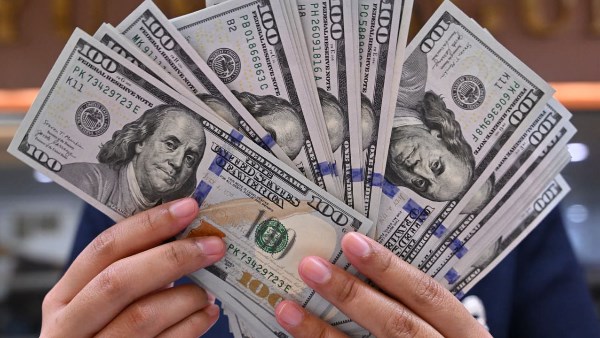 استقرار الدولار أمام الجنيه المصري في تعاملات الثلاثاء.. وفروق محدودة بين البنوك
