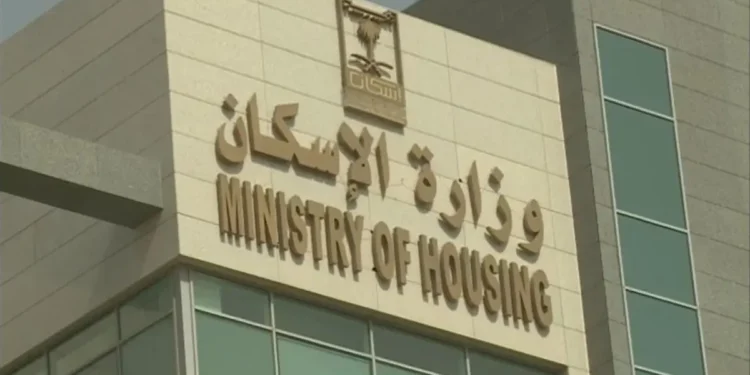 وزيرة الإسكان تصدر 12 قرارًا لإزالة تعديات ومخالفات بناء بالساحل الشمالي الغربي