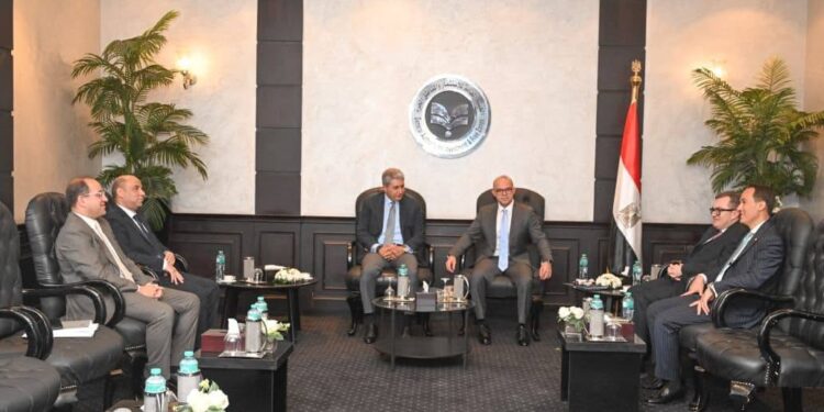 وزراء الاستثمار والصناعة والمالية والتخطيط والعمل والسياحة والبنك الدولي يبحثون استراتيجيات الاستثمار الأجنبي المباشر 