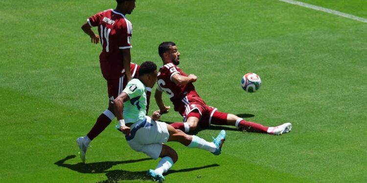 أيمن دجيش: ركلة جزاء سويسرا أمام المنتخب القطري صحيحة والحكم قدم أداء متميز