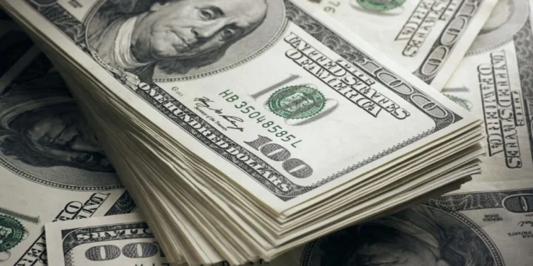 استقرار سعر الدولار أمام الجنيه المصري في بداية تعاملات الأربعاء