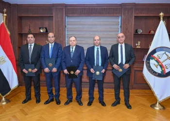 النيابة العامة توقع بروتوكولًا لتعظيم عوائد بيع المركبات المصادرة وحوكمة المزادات العلنية