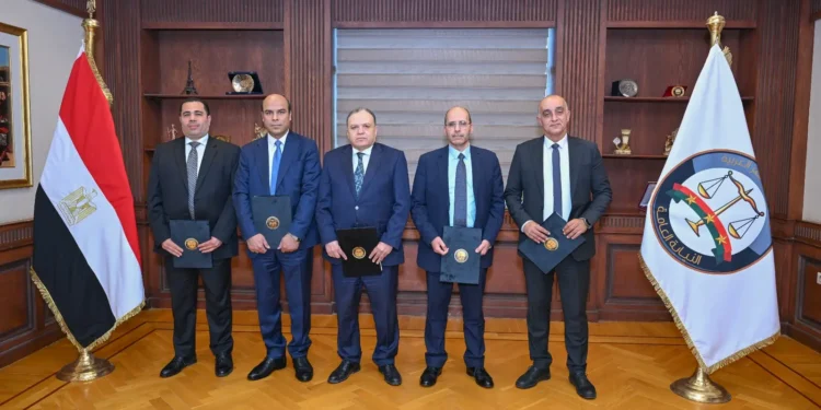 النيابة العامة توقع بروتوكولًا لتعظيم عوائد بيع المركبات المصادرة وحوكمة المزادات العلنية