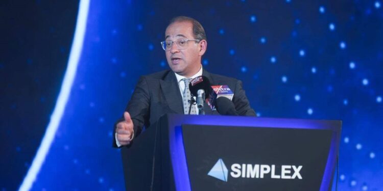 وزير المالية يفتتح مصنع «سيمبلكس» بالعاشر .. ويؤكد دعم الدولة للشركات الناشئة والمبتكرين