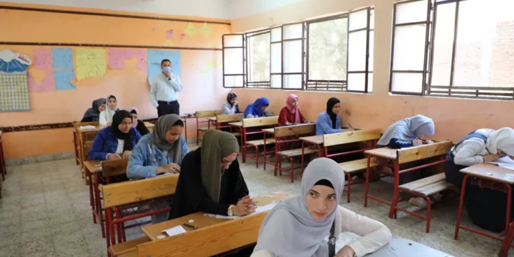داليا الحزاوي تطالب «التعليم» بتصحيح عينة عشوائية لامتحان الرياضيات