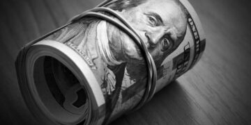 استقرار الدولار في البنوك المصرية اليوم الأربعاء .. 51 جنيهًا رغم تحسن الأصول الأجنبية