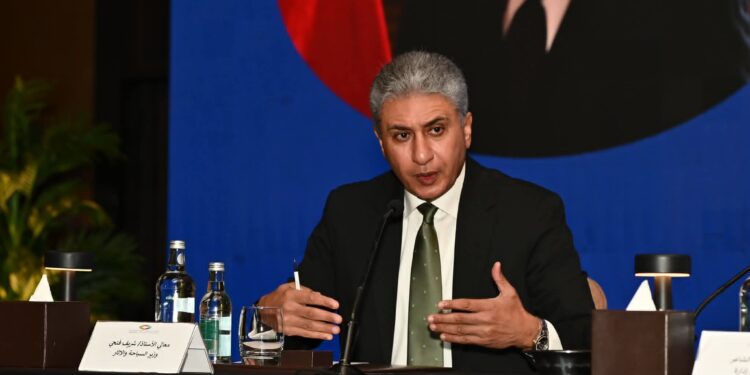 وزير السياحة: تقنين أوضاع الشقق الفندقية خلال عام دون رسوم إضافية لتعزيز الطاقة الاستيعابية