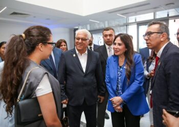 وزيرة الإسكان تتفقد مستشفى “بهية” بالشيخ زايد وتؤكد استمرار دعم محاربات سرطان الثدي