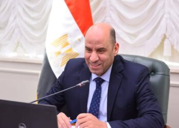 وزير العمل يعلن توفير 1230 فرصة عمل جديدة بالقطاع الخاص في 9 محافظات