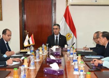 وزير التموين يتابع إنتاج السكر ويؤكد استقرار المخزون الاستراتيجي وتوفير احتياجات المواطنين
