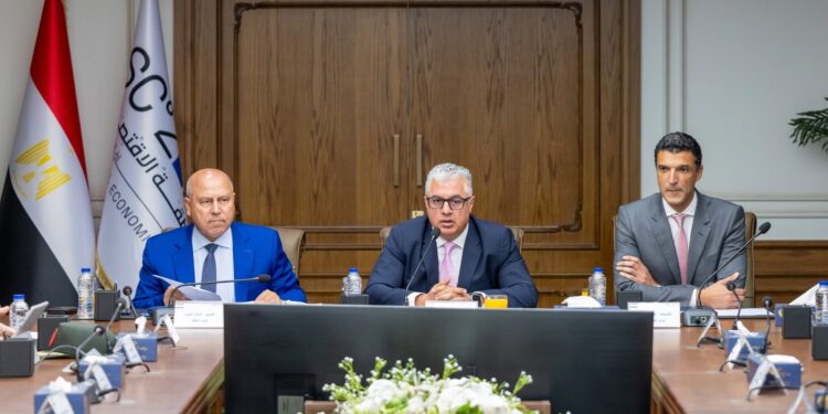 اقتصادية قناة السويس تحقق أعلى إيرادات في تاريخها بـ15.9 مليار جنيه خلال العام المالي 2025/2026