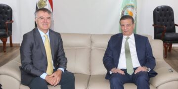 وزير الزراعة يبحث مع مدير “سيام باري” الإيطالي تطوير الزراعة الذكية ودعم صغار المزارعين