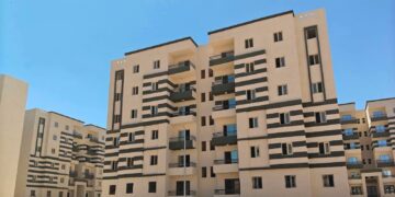 وزيرة الإسكان تتابع تنفيذ مشروعات سكنية وخدمية في 4 مدن جديدة