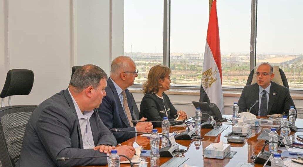 وزير الاستثمار يبحث من بنك “أوف نيويورك” أدوات التمويل وربط الشركات المصرية بالسوق العالمي