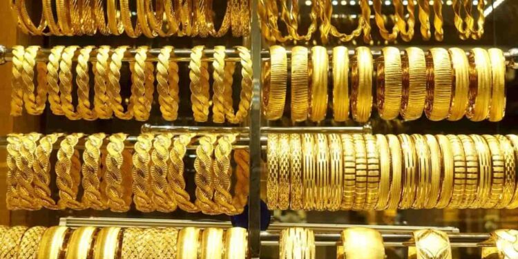 استقرار أسعار الذهب بعد ارتفاع عيار 21 وهدوء بالأسواق في بداية التعاملات