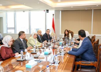 وزيرة الإسكان تتابع تعديلات قانون البناء لتنظيم اتحادات الشاغلين