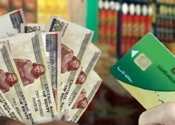 مدبولي يتابع آلية التحول إلى الدعم النقدي للسلع .. آليات جديدة لاختيار الأسر المستحقة