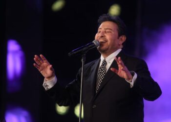 هاني شاكر يتصدر التريند بعد غيابه عن مهرجان القلعة.. وتفاصيل تكريمه في «الموسيقى العربية»
