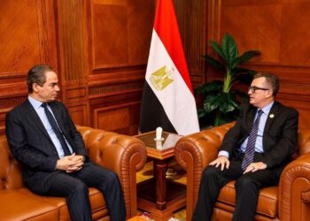 وزير التخطيط ورئيس «الوطنية للإعلام» يبحثان تسوية المديونيات التاريخية لبنك الاستثمار القومي