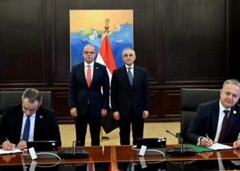 وزيرا الاستثمار والعدل يشهدان توقيع بروتوكول لرقمنة خدمات الشهر العقاري وتبسيط إجراءات المستثمرين