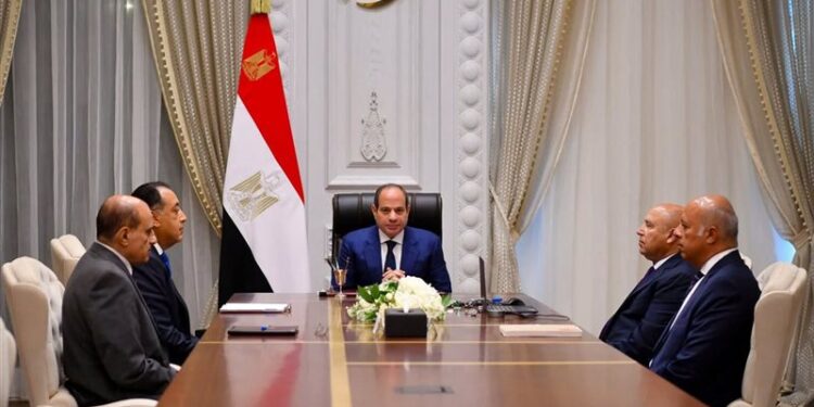 السيسي يوجه بأهمية تعزيز المشروعات اللوجيستية مع الدول العربية والأفريقية