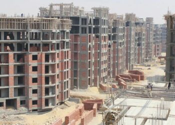 العقارات تتصدر قطاعات البورصة المصرية بقيمة تداول 10.3 مليار جنيه خلال أسبوع