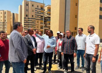 الإسكان تتابع تنفيذ مشروعات سكنية وخدمية في 3 محافظات