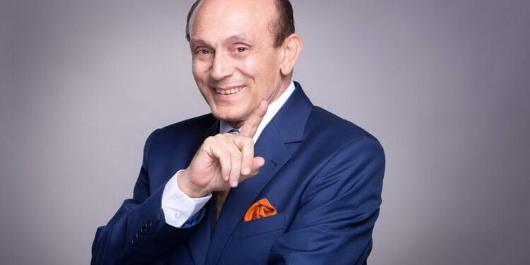 أنباء عن تعرض محمد صبحي لأزمة صحية مفاجئة.. وشقيقه يوضح الحقيقة