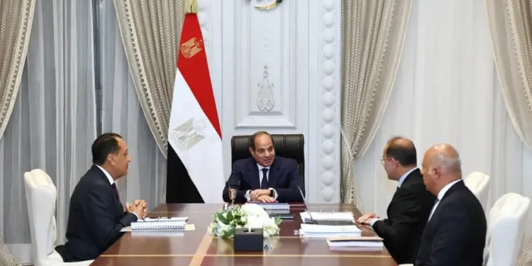 السيسي يوجه بإطلاق حزمة التسهيلات الضريبية الثالثة وطرح «صكوك ضريبية» جديدة